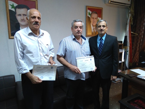 تكريم رئيس اللجنة الفنية لمواصفات الحبوب والبقوليات ومنتجاتها